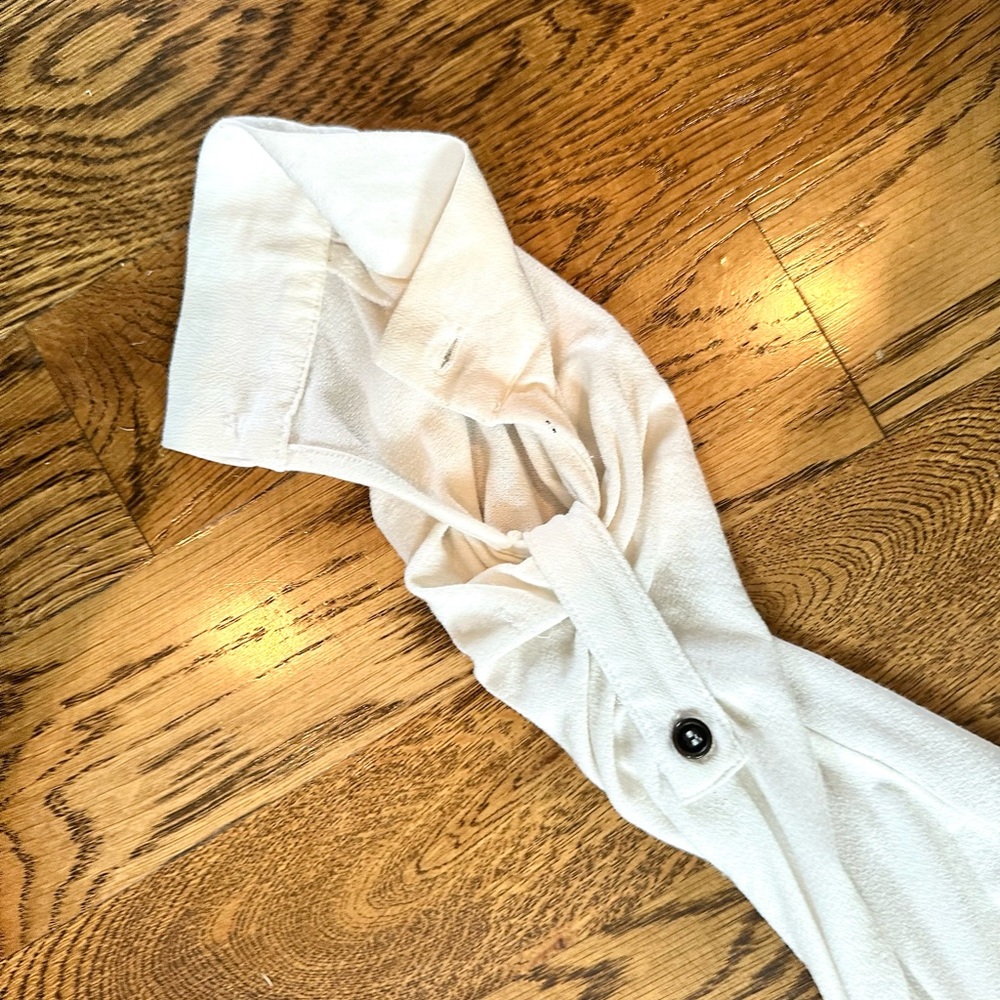 Anthro! Elegant White Button-Up Women's Top - Picture 3 of 5